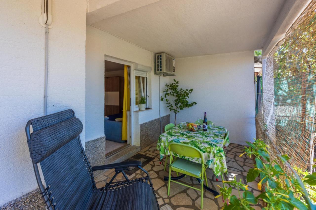Apartmani Azur Dramalj Esterno foto