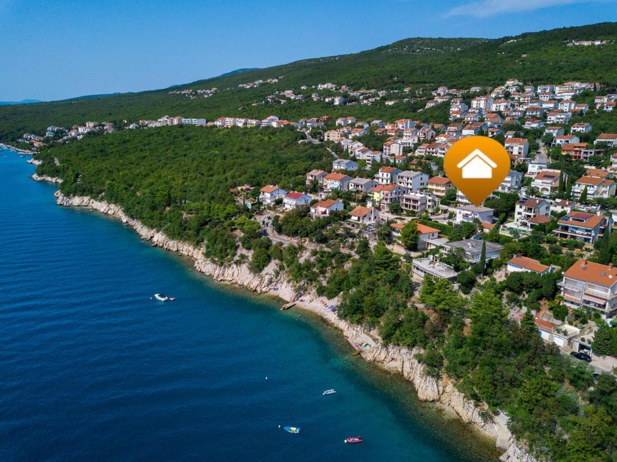 Apartmani Azur Dramalj Esterno foto