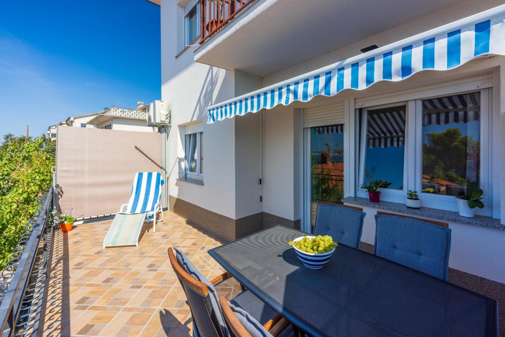 Apartmani Azur Dramalj Esterno foto